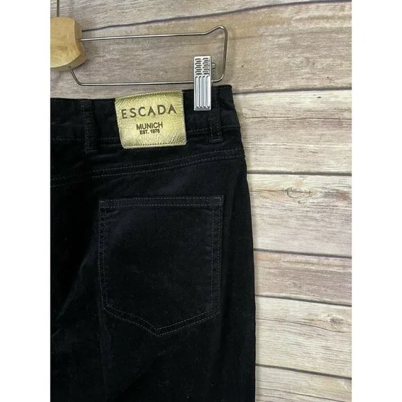 Escada EU 40 Medium Velour 5 Pocket Jean Style